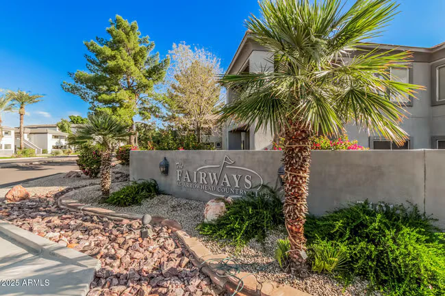 7401 W Arrowhead Clubhouse Dr Glendale, AZ 85308 photo 2