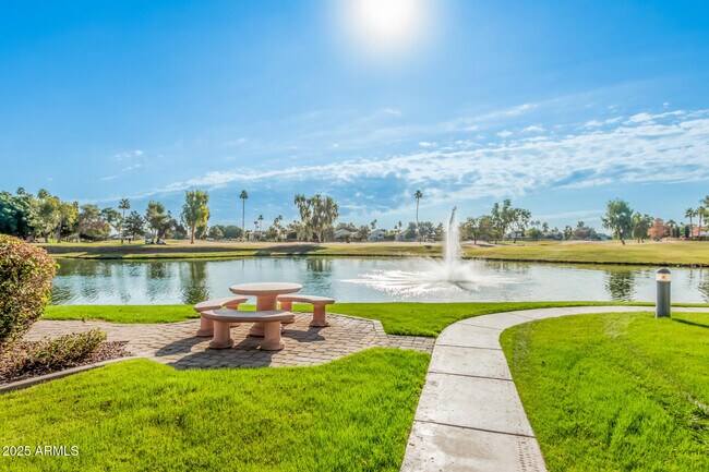 7401 W Arrowhead Clubhouse Dr Glendale, AZ 85308 photo 4