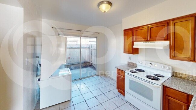 6742 W Palmaire Ave Glendale, AZ 85303 photo 3
