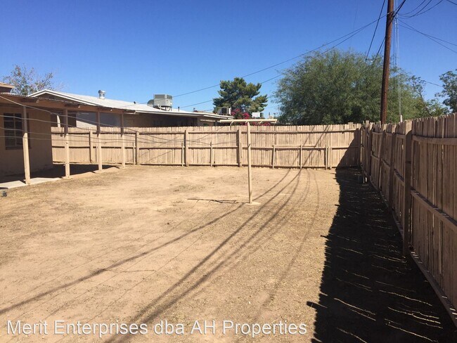 219 W Kinderman Dr Avondale, AZ 85323 photo 3