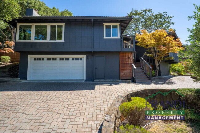 23 Harding Dr Novato, CA 94947 photo 2