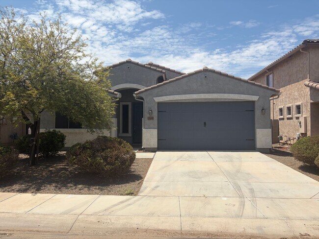 Spacious 3-bedroom Home | 2,184 Sq. Ft. | 18408 N Salerno Dr, Maricopa photo 3