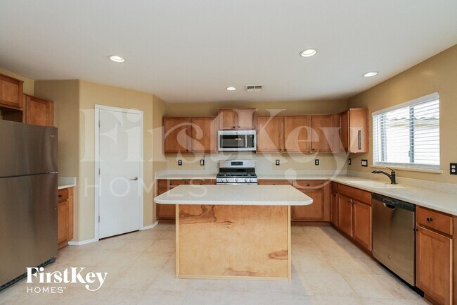 1730 Maddison Cir San Tan Valley, AZ 85140 photo 4