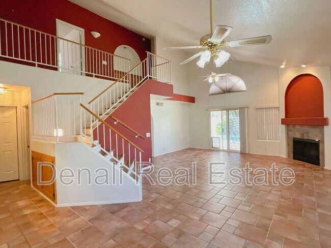 4237 E Jason Dr Phoenix, AZ 85050 photo 2