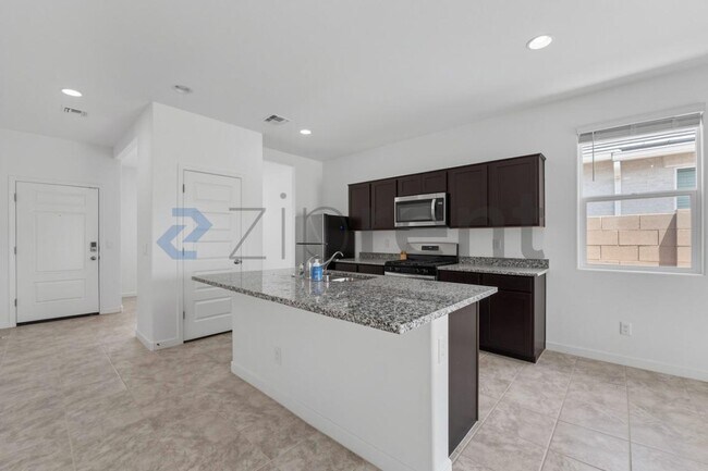 40015 W Venture Rd photo 5