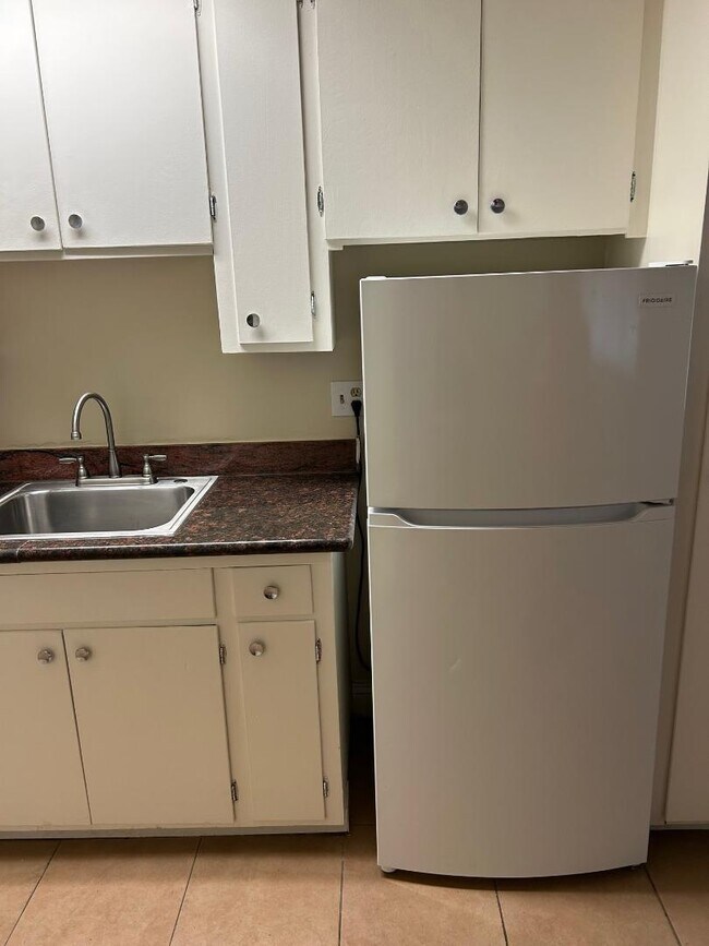 1443 Kentfield Ave Redwood City, CA 94061 photo 4