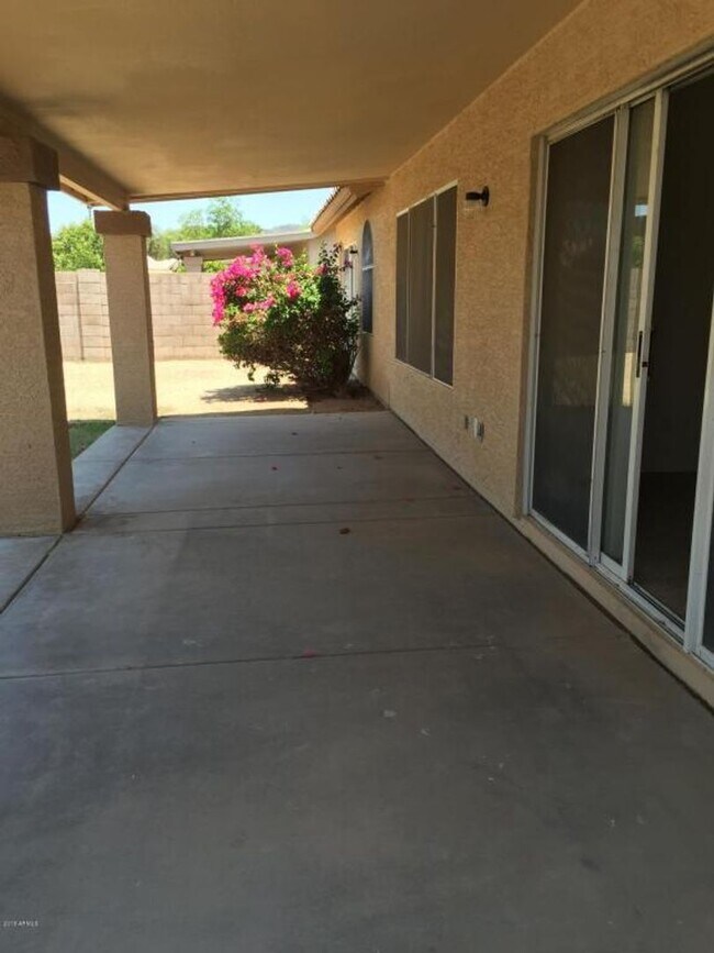 20614 N 63rd Dr Glendale, AZ 85308 photo 3
