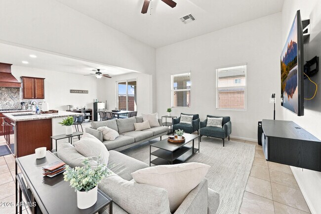 9026 W Ruth Ave photo 3