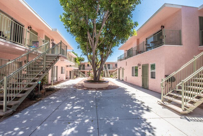 930 B Ave National City, CA 91950 photo 3