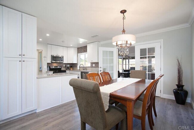 925 La Fiesta Way San Marcos, CA 92078 photo 4