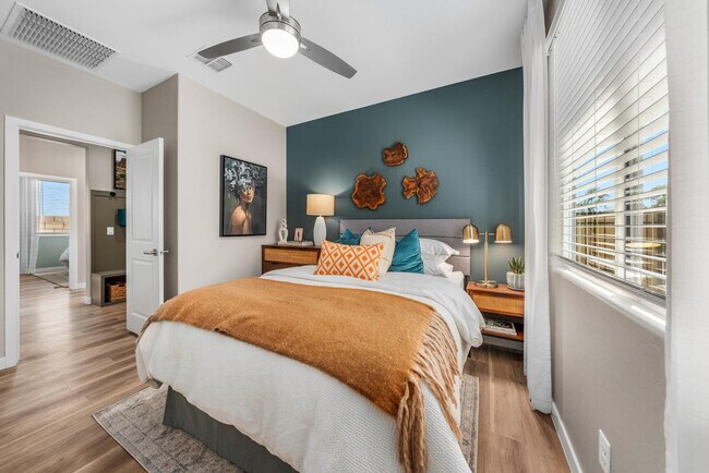 6112 S 47th Ln Phoenix, AZ 85339 photo 3