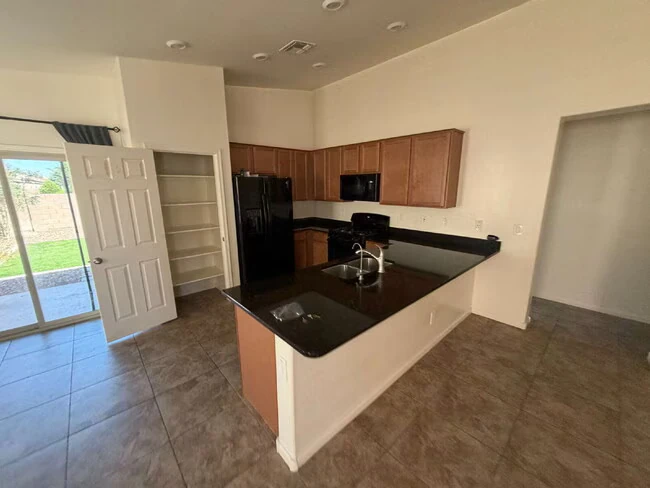 932 Hot Springs Trail San Tan Valley, AZ 85140 photo 4