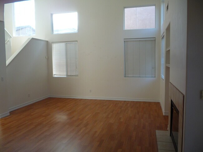 29778 Benchmark Escondido, CA 92026 photo 4