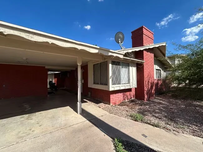 1101 N April Cir Mesa, AZ 85203