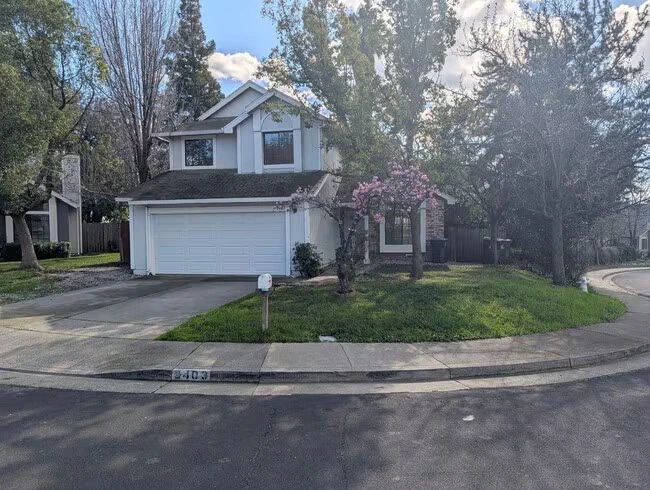 Two Story House Near The 80 Freeway