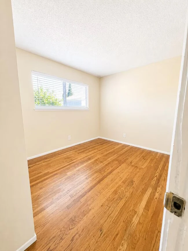 137 Washington Dr Milpitas, CA 95035 photo 5