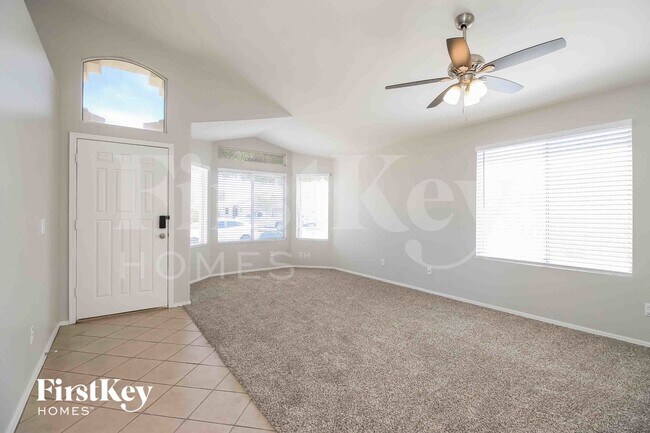 4354 E Birchwood Cir photo 4