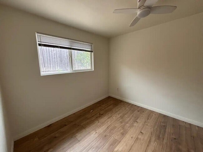 210 Goetting Way Vista, CA 92083 photo 4