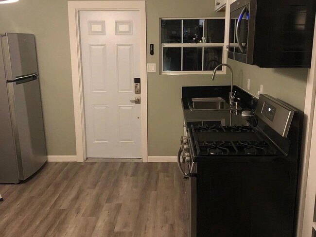 3675 Eagle St San Diego, CA 92103 photo 5