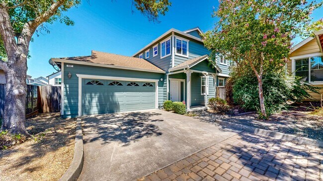 Rincon Valley Five Bedroom Three Bathroom Single Family Home! photo 3