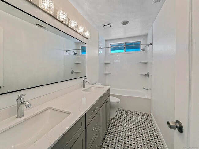 4720 Marblehead Bay Dr Oceanside, CA 92057 photo 3