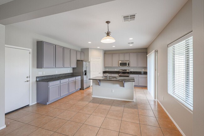 5455 W Molly Ln Phoenix, AZ 85083 photo 2