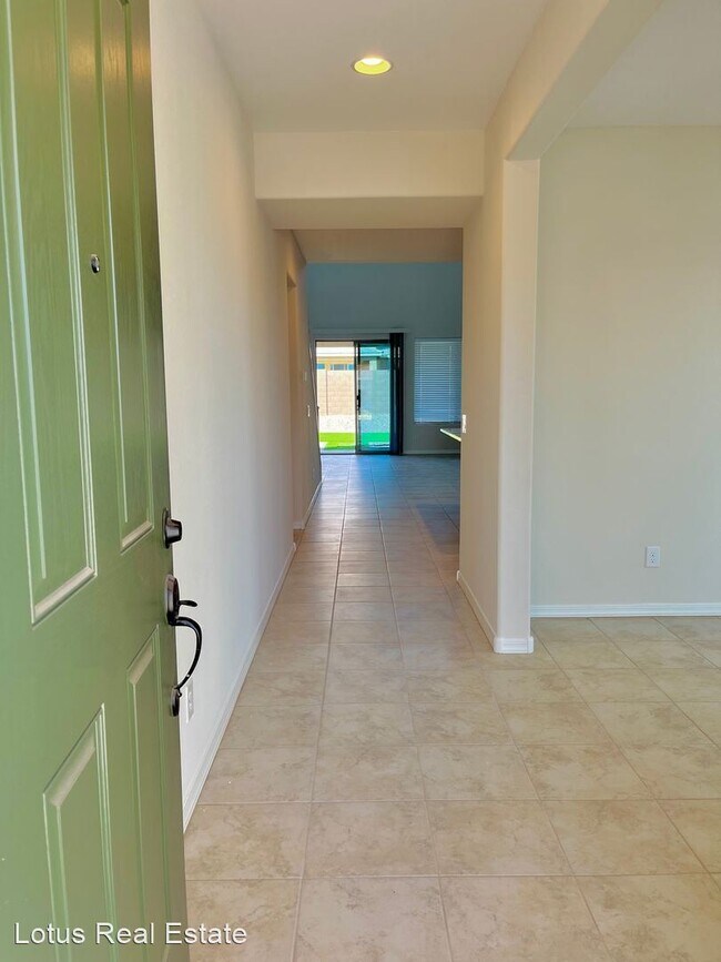 19836 W Badgett Ln Litchfield Park, AZ 85340 photo 3