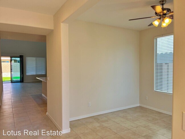 19836 W Badgett Ln Litchfield Park, AZ 85340 photo 5