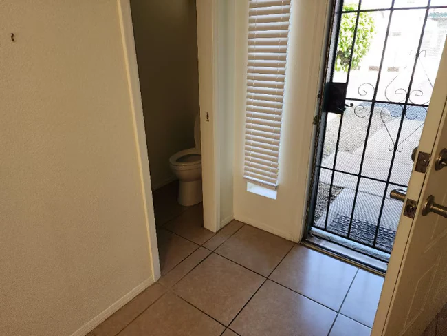 8708 N Fountain Dr Peoria, AZ 85345 photo 5