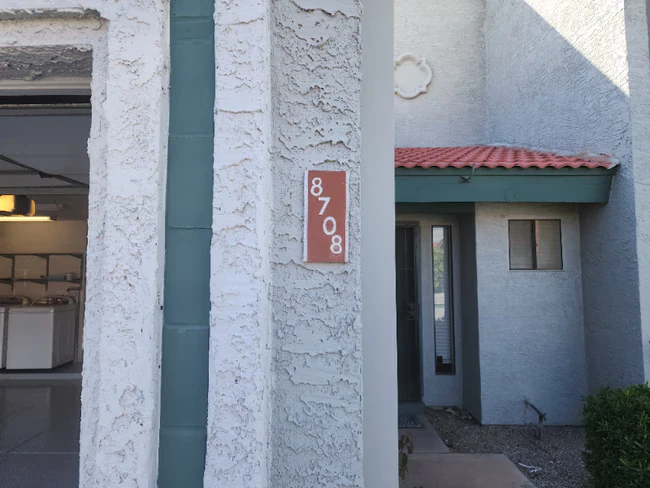 8708 N Fountain Dr Peoria, AZ 85345 photo 2