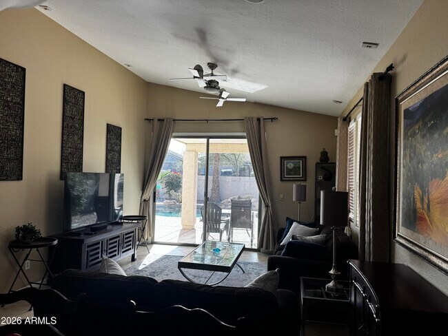 18131 W Canyon Ln Goodyear, AZ 85338 photo 5