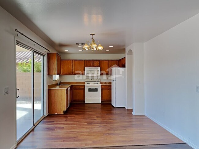 1511 S 219th Ln Buckeye, AZ 85326 photo 4