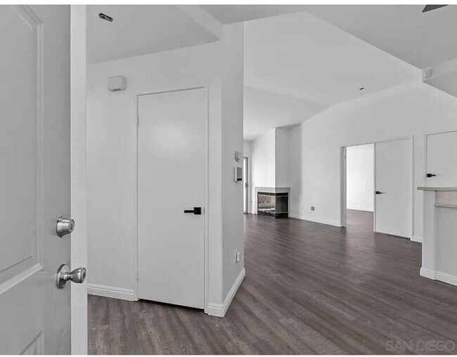 320 Isthmus Way Oceanside, CA 92058 photo 2