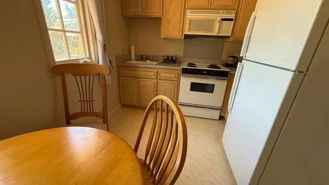 1035 Deanna Dr Menlo Park, CA 94025 photo 5