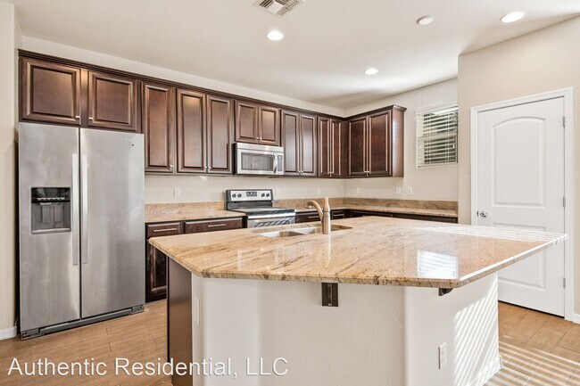 872 S Pheasant Dr Gilbert, AZ 85296 photo 4