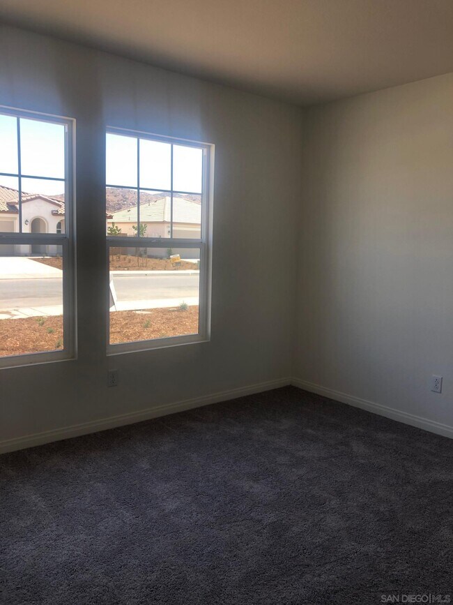 32380 Wild West Ct Winchester, CA 92596 photo 4