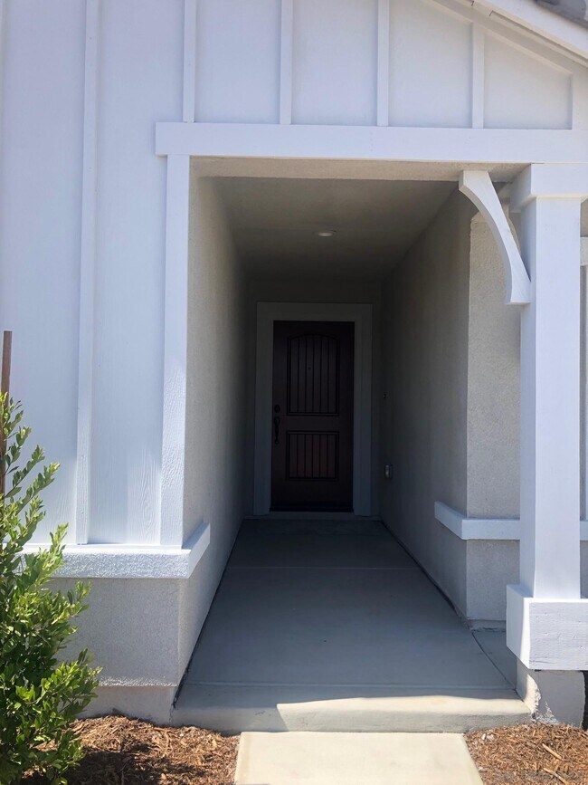 32380 Wild West Ct Winchester, CA 92596 photo 2