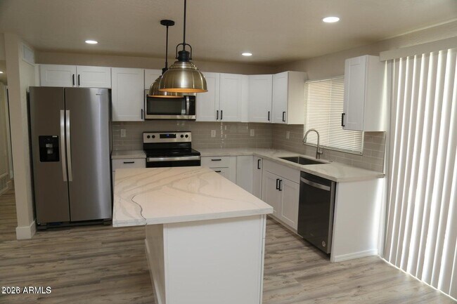 3737 E Eugie Ave Phoenix, AZ 85032 photo 5