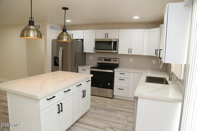 3737 E Eugie Ave Phoenix, AZ 85032 photo 4