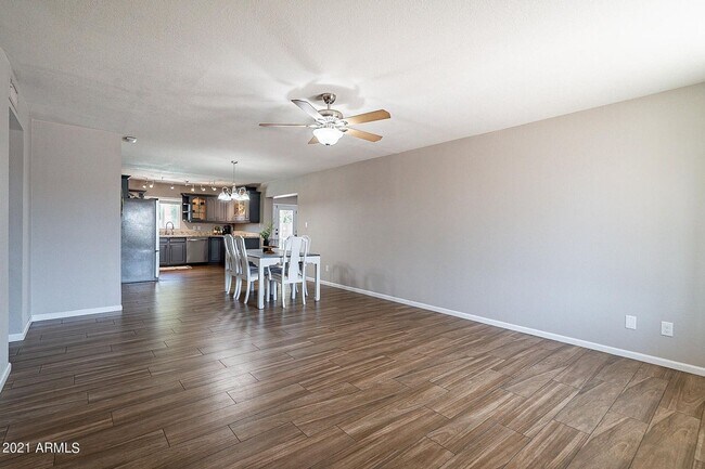 4414 W Altadena Ave Glendale, AZ 85304 photo 3