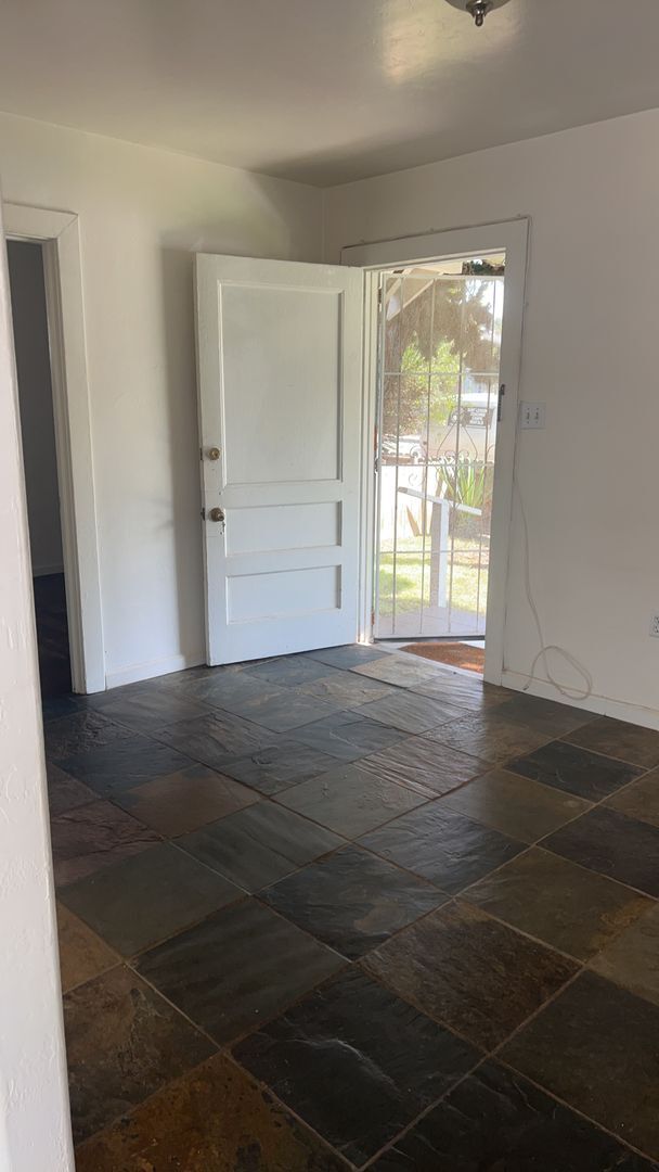 319 S Freeman St Oceanside, CA 92054 photo 5