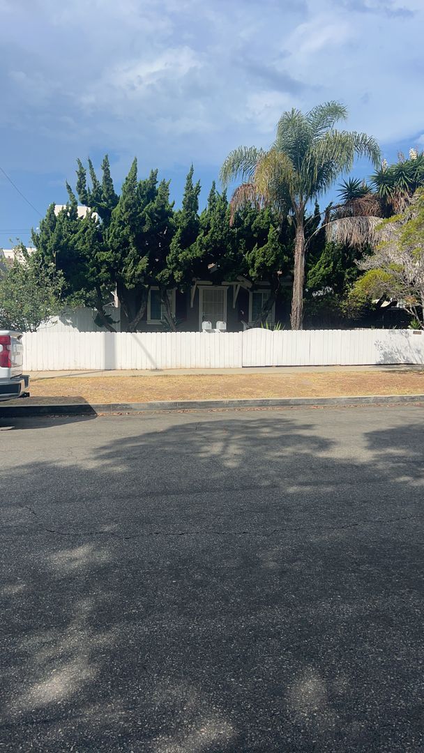 319 S Freeman St Oceanside, CA 92054 photo 2