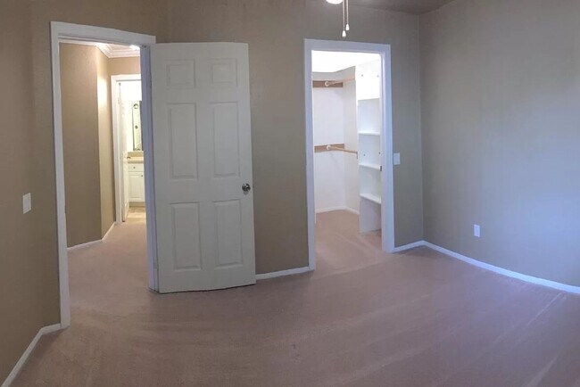 3455 Paseo De Alicia Oceanside, CA 92056 photo 4