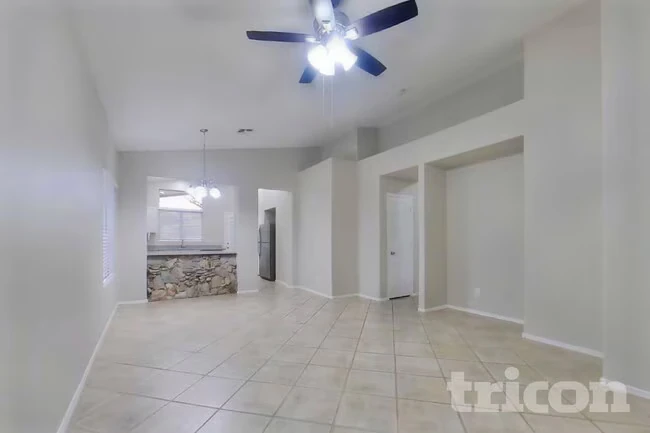 40139 N Patriot Way Anthem, AZ 85086 photo 3