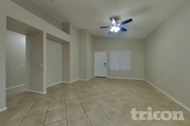40139 N Patriot Way Anthem, AZ 85086 photo 2