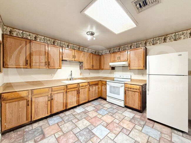 5208 S 40th Pl Phoenix, AZ 85040 photo 4