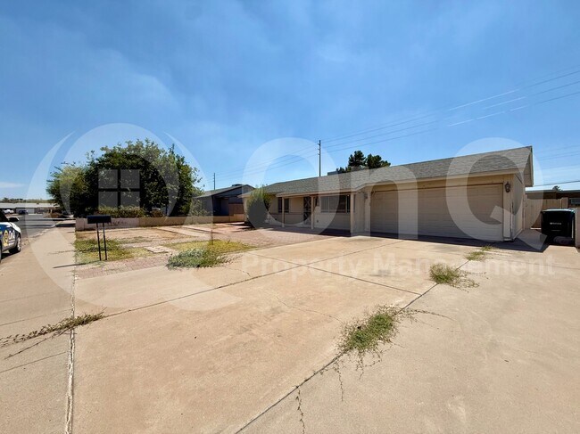 5208 S 40th Pl Phoenix, AZ 85040 photo 3