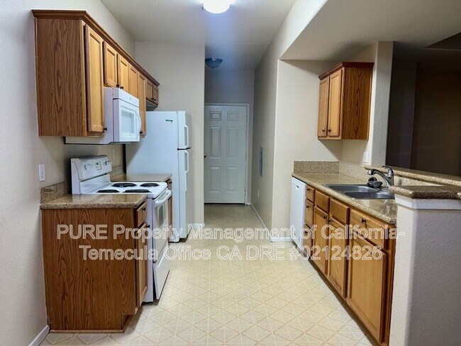 24909 Madison Ave Murrieta, CA 92562 photo 4