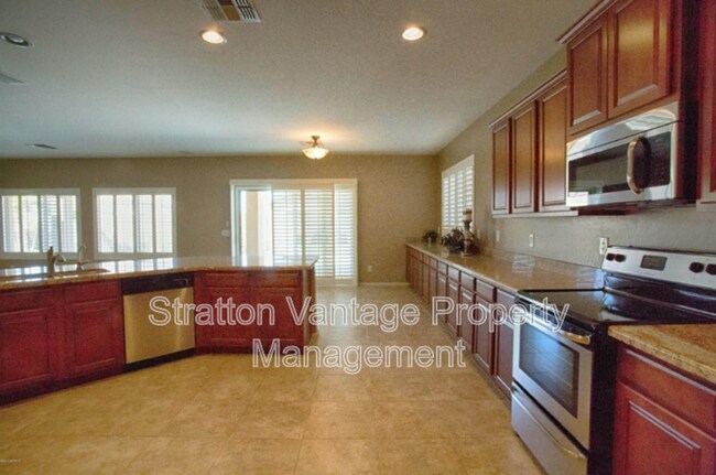 2886 E Eleana Ln Gilbert, AZ 85298 photo 4