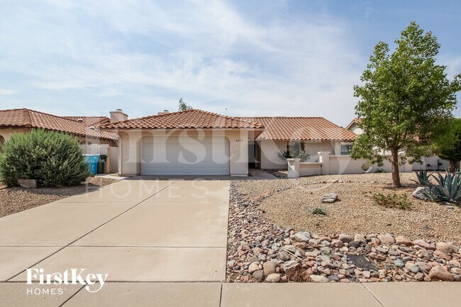 4323 E Beck Ln Phoenix, AZ 85032 photo 2